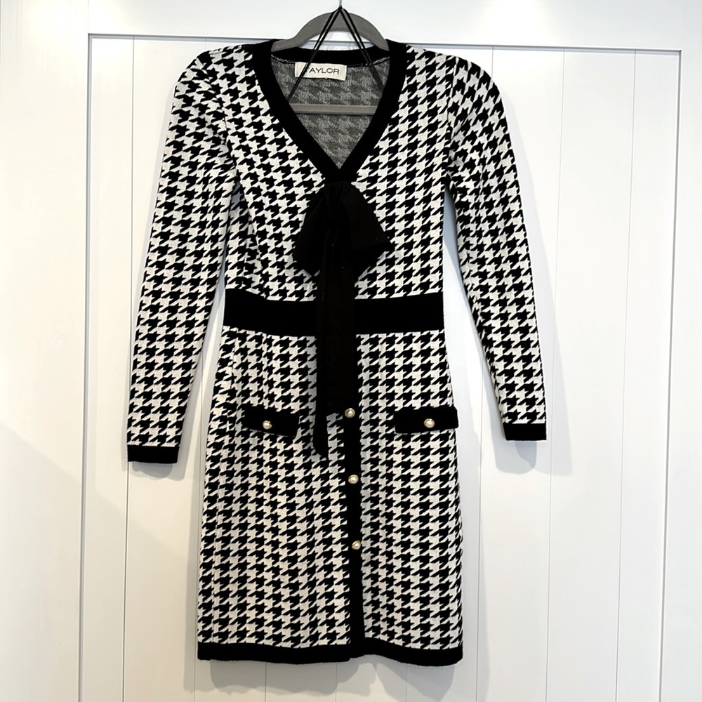 Taylor Black and White Houndstooth Blazer with Tailored Fit